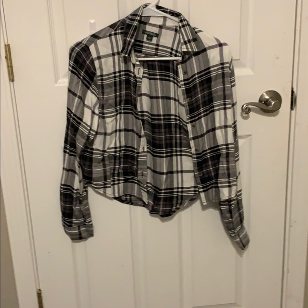 a black and white flannel